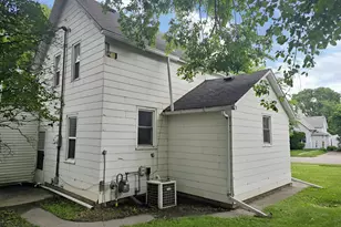 1009 11th Ave, Clarkfield, MN 56223 - Photo 11