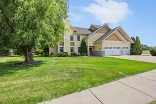 755 Hickory Way, Lake City, MN 55041 - Photo 3