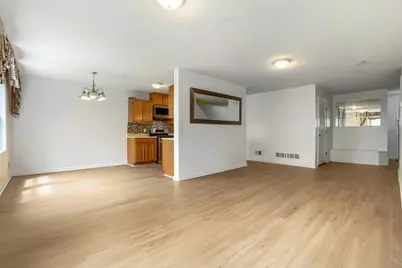 4903 Hamlet Avenue N, Oakdale, MN 55128 - Photo 9