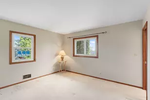 9908 Oxborough Rd, Bloomington, MN 55437 - Photo 21