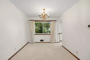 9908 Oxborough Rd, Bloomington, MN 55437 - Photo 9