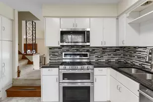 9908 Oxborough Rd, Bloomington, MN 55437 - Photo 13
