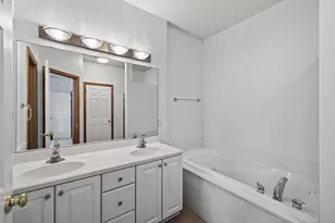 3896 Darling Dr, Woodbury, MN 55125 - Photo 11