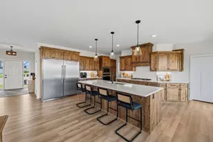 7027 182nd St W, Lakeville, MN 55044 - Photo 3