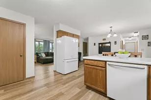 430 9th St E, Hector, MN 55342 - Photo 5