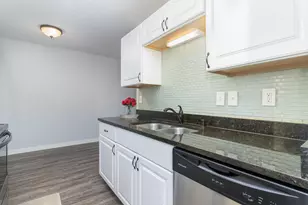 4351 Parklawn Ave, Edina, MN 55435 - Photo 5