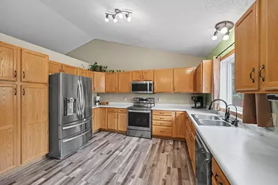 8695 Jorgensen Avenue S, Cottage Grove, MN 55016 - Photo 13