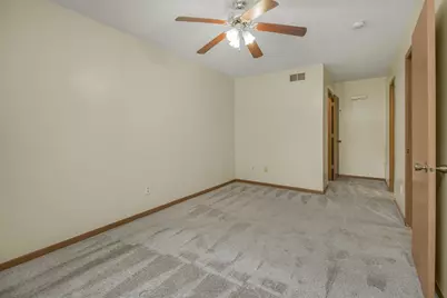 16211 Flagstaff Court S, Lakeville, MN 55068 - Photo 9