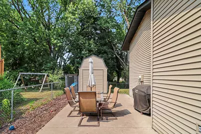 2000 75th Avenue N, Brooklyn Park, MN 55444 - Photo 21