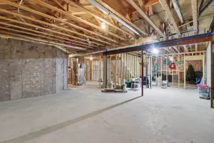 2047 Goodview Ave N, Oakdale, MN 55128 - Photo 23