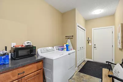 2047 Goodview Avenue N, Oakdale, MN 55128 - Photo 19