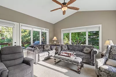 2047 Goodview Avenue N, Oakdale, MN 55128 - Photo 11