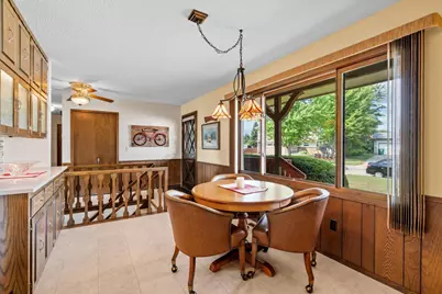 266 Cardinal Court, Chaska, MN 55318 - Photo 5
