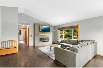 813 Lawrence Parkway, Buffalo, MN 55313 - Photo 3