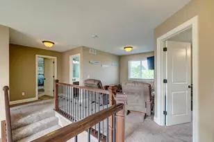 2990 Frontier Dr, Woodbury, MN 55129 - Photo 15