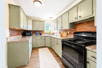 302 Mitchell Street, Coleraine, MN 55722 - Photo 5