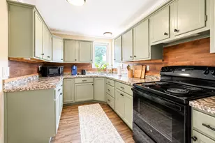 302 Mitchell St, Coleraine, MN 55722 - Photo 5