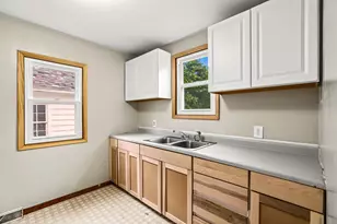 521 E 3rd St, New Richmond, WI 54017 - Photo 9
