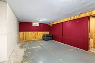 521 E 3rd St, New Richmond, WI 54017 - Photo 23