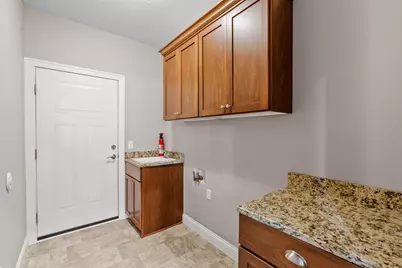620 Liberty Way, Vadnais Heights, MN 55127 - Photo 13