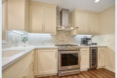 1620 Comstock Lane N, Plymouth, MN 55447 - Photo 5