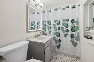8236 Queen Ave S, Bloomington, MN 55431 - Photo 21