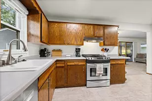 8236 Queen Ave S, Bloomington, MN 55431 - Photo 13