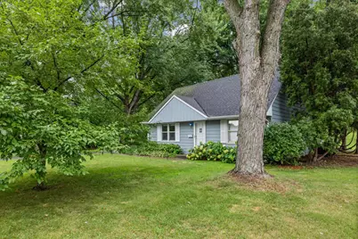 8236 Queen Avenue S, Bloomington, MN 55431 - Photo 5