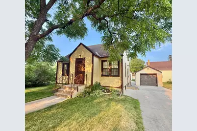 618 Dewey Avenue N, Thief River Falls, MN 56701 - Photo 1