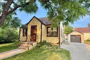 618 Dewey Ave N, Thief River Falls, MN 56701 - Photo 1