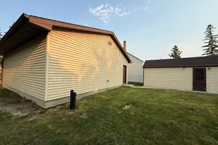 618 Dewey Ave N, Thief River Falls, MN 56701 - Photo 35
