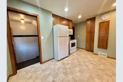 618 Dewey Avenue N, Thief River Falls, MN 56701 - Photo 13