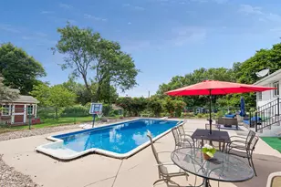 725 W 1st St, Waconia, MN 55387 - Photo 11