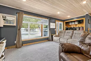 405 S Lake St, Hendricks, MN 56136 - Photo 15