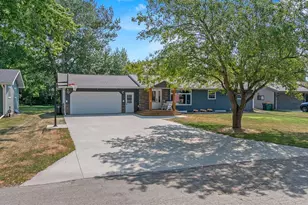 405 S Lake St, Hendricks, MN 56136 - Photo 65