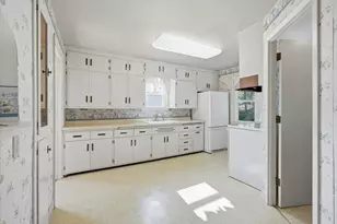 1360 Maple St, Baldwin, WI 54002 - Photo 5