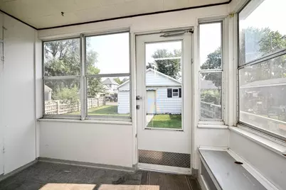 156 E Mark Street, Winona, MN 55987 - Photo 13