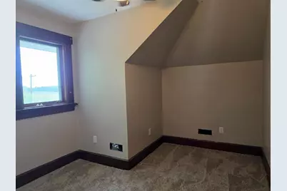 104 Bertha Avenue S, Pipestone, MN 56164 - Photo 17