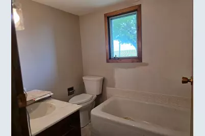 104 Bertha Avenue S, Pipestone, MN 56164 - Photo 15