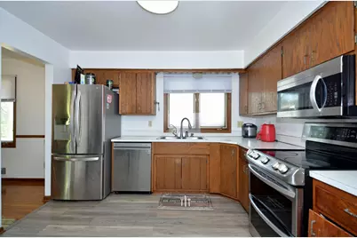 2775 Hilltop Court, North Saint Paul, MN 55109 - Photo 7