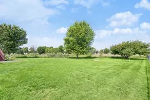 600 Pioneer Cir, Belle Plaine, MN 56011 - Photo 25