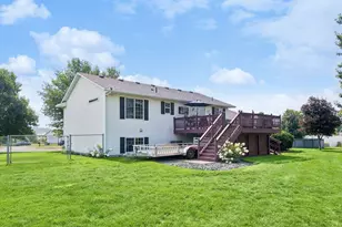 600 Pioneer Cir, Belle Plaine, MN 56011 - Photo 29