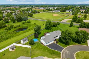 600 Pioneer Cir, Belle Plaine, MN 56011 - Photo 1
