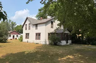 212 5th St SE, Little Falls, MN 56345 - Photo 1