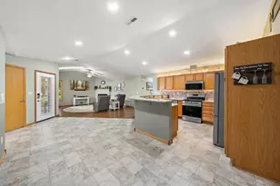 330 Creekview Ct, Baldwin, WI 54002 - Photo 9