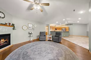 330 Creekview Ct, Baldwin, WI 54002 - Photo 5
