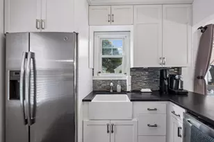 1581 Griggs St N, Saint Paul, MN 55108 - Photo 9