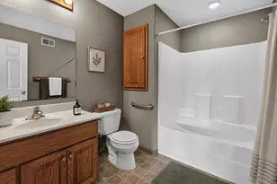 206 Hunters Ct, Eagle Lake, MN 56024 - Photo 15