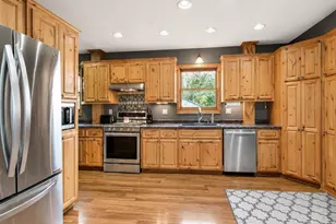 1024 Le Center St, Le Center, MN 56057 - Photo 3