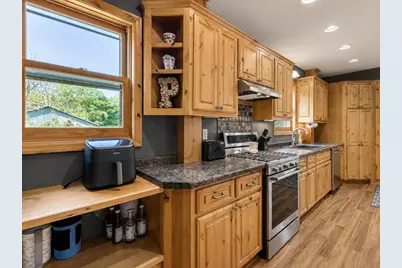 1024 Le Center Street, Le Center, MN 56057 - Photo 5